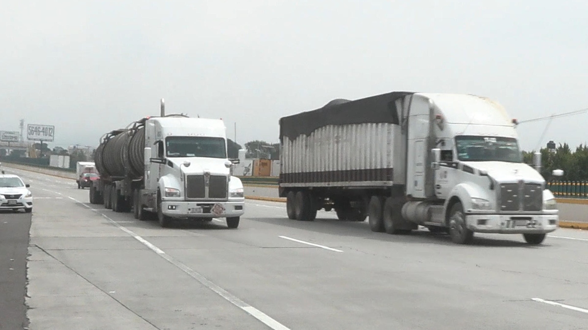 Viajar bajo el riesgo de no regresar a casa: los transportistas mexicanos que enfrentan la violencia en carreteras