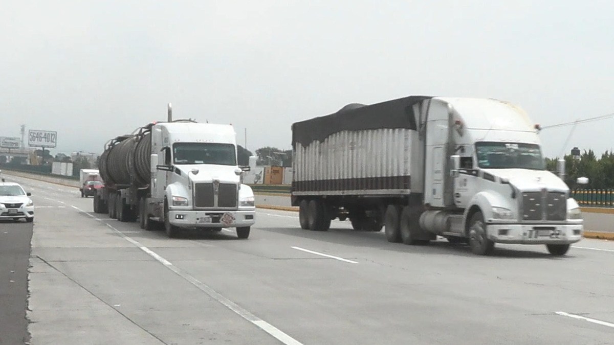 Viajar bajo el riesgo de no regresar a casa: los transportistas mexicanos que enfrentan la violencia en carreteras