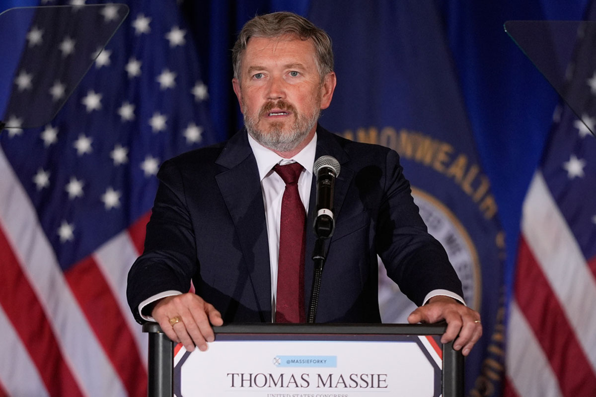 "Trump recibirá su merecido el día de las elecciones", advierte Thomas Massie, congresista republicano