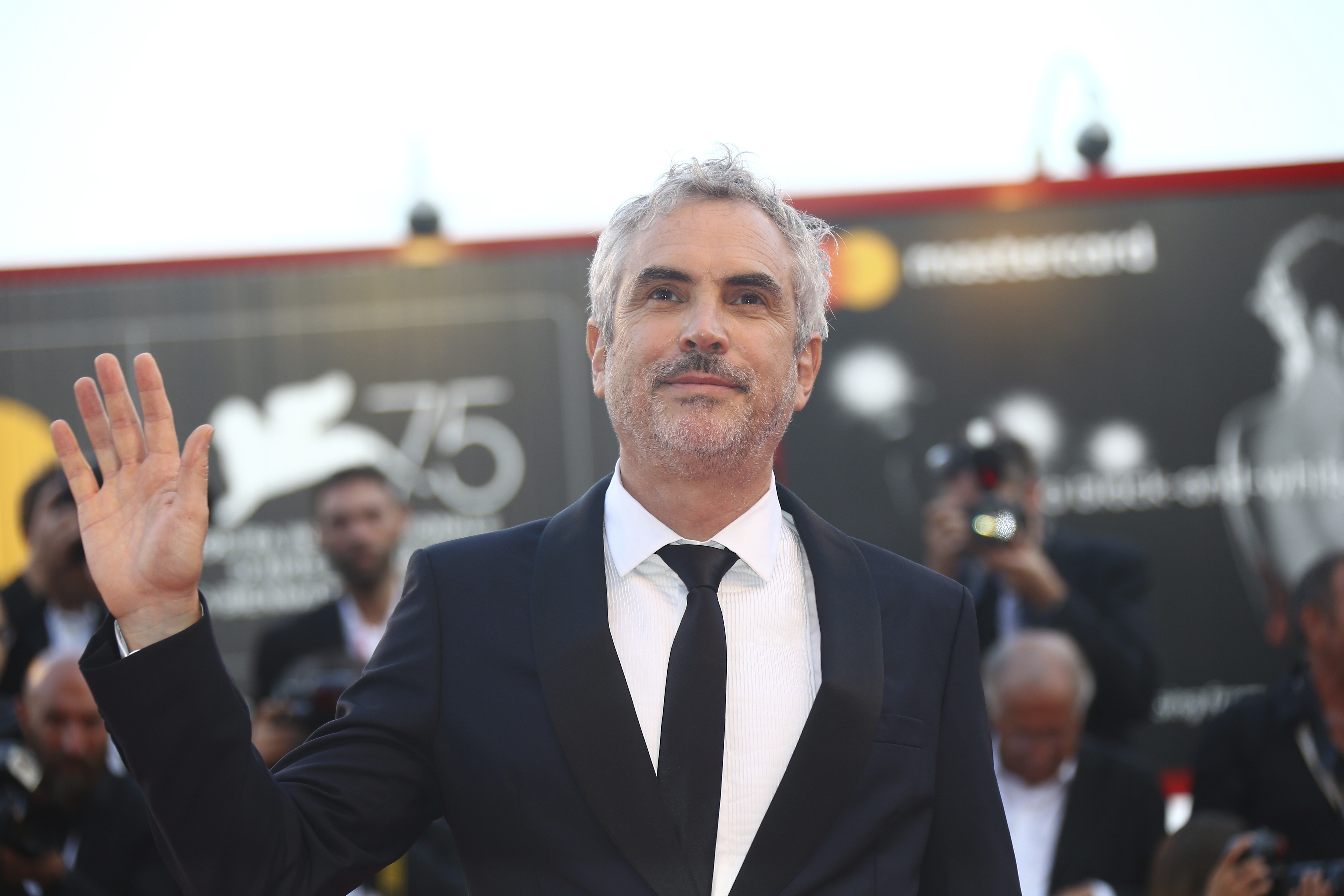 Alfonso Cuarón producirá la serie live-action de "Dungeons  Dragons" para Netflix