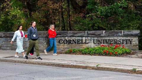 Qué se sabe sobre la presunta violación grupal a una estudiante en una fraternidad de la prestigiosa Universidad de Cornell