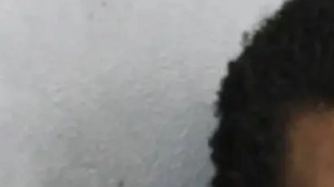Sean Thompson, de 25 años, de Margate, Florida, fue arrestado por un allanamiento de morada armado junto con su presunto cómplice Dareon Pubien, de 18 años, en un Airbnb de Fort Lauderdale