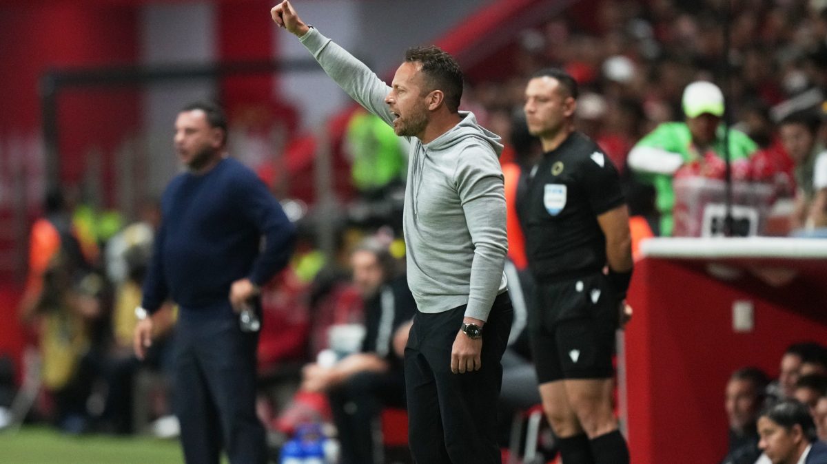 LAFC anunció la desvinculación de Marc dos Santos como entrenador