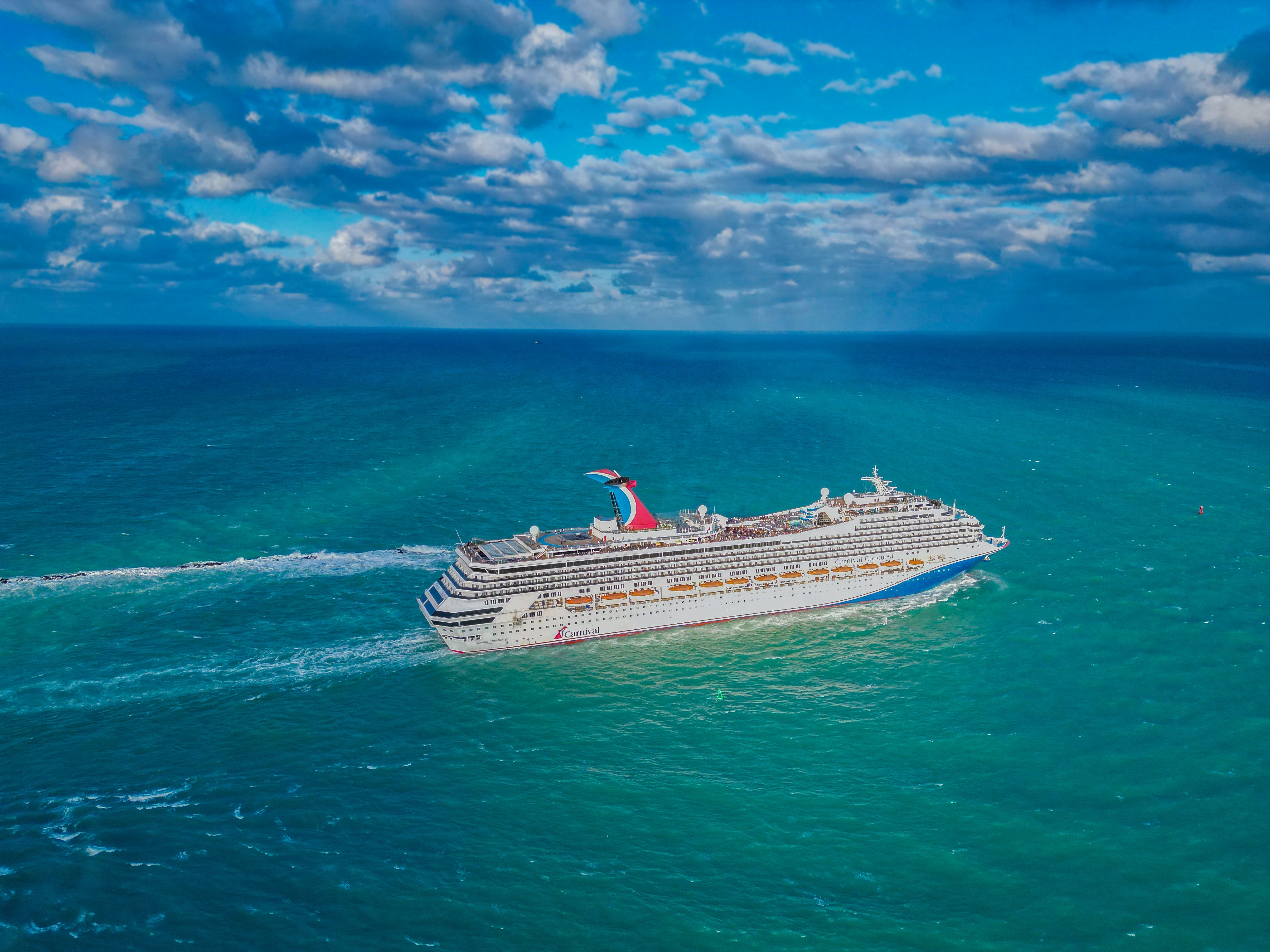 Madre de Florida es acusada de dejar solos a sus cuatro hijos para irse de crucero