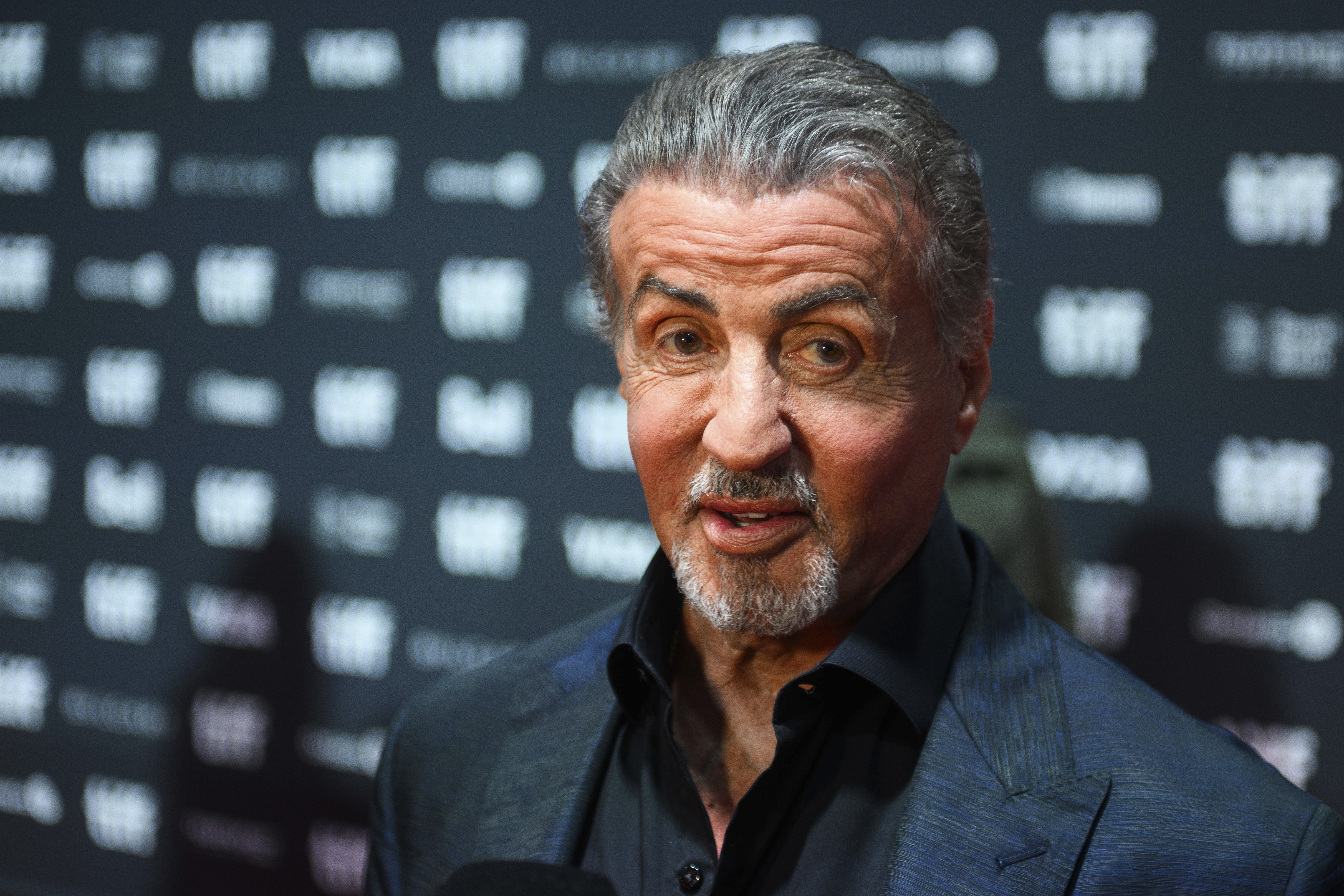 Stallone contó el alto precio que pagó por su físico en “Rocky III”: bulimia y esteroides