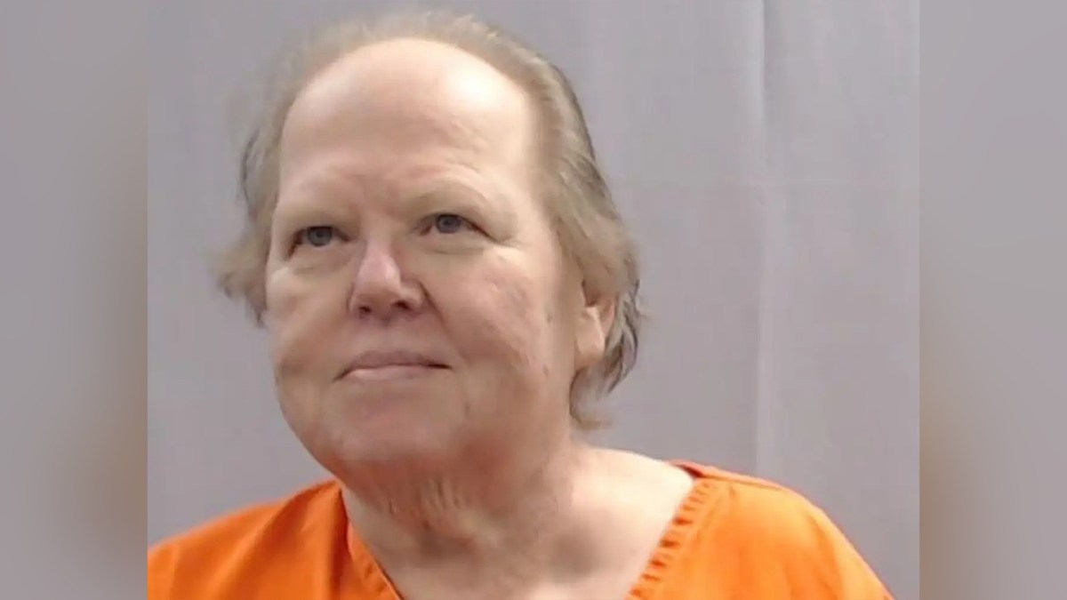Mujer de West Virginia es acusada de dejar a su esposo enfermo en el inodoro durante 19 horas