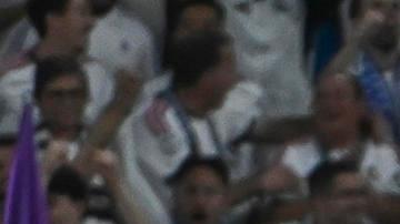MADRID, 10/10/2026.- El delantero del Real Madrid Yan Diomande (c) celebra tras marcar el 1-0, durante el partido de LaLiga de fútbol que Real Madrid y Villarreal CF disputan este sábado en el estadio Santiago Bernabéu. EFE/Fernando Villar