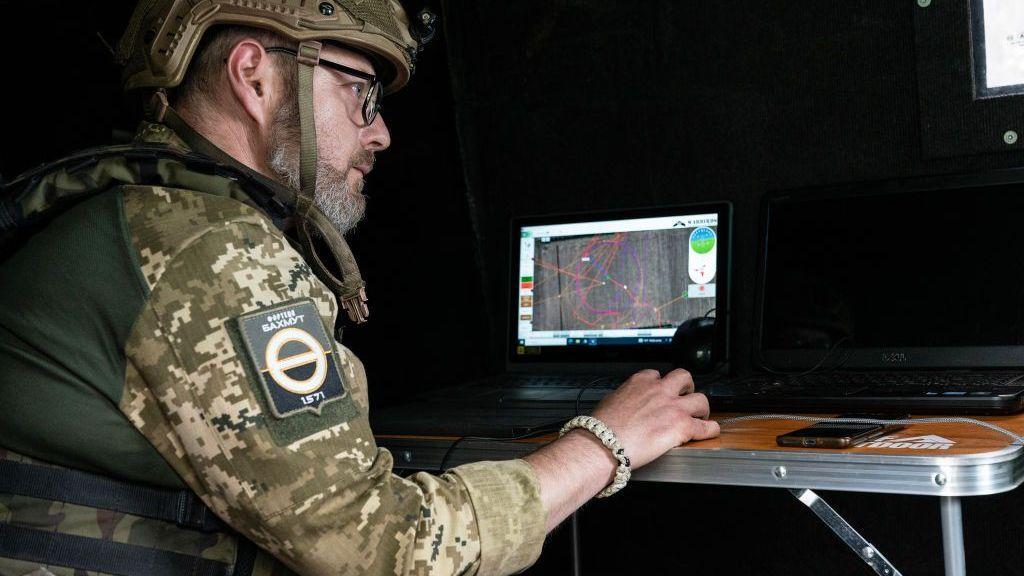 Cómo un internet más lento afecta a Ucrania en el campo de batalla frente a Rusia