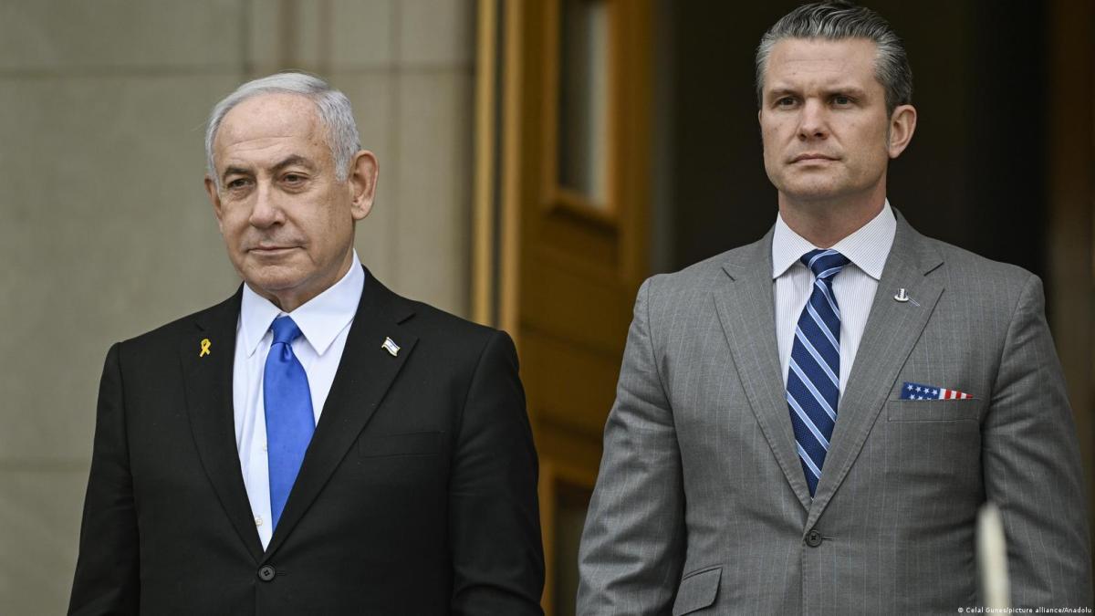 Netanyahu recibe al secretario de Defensa de EE.UU., Pete Hegseth, antes de elecciones en Israel