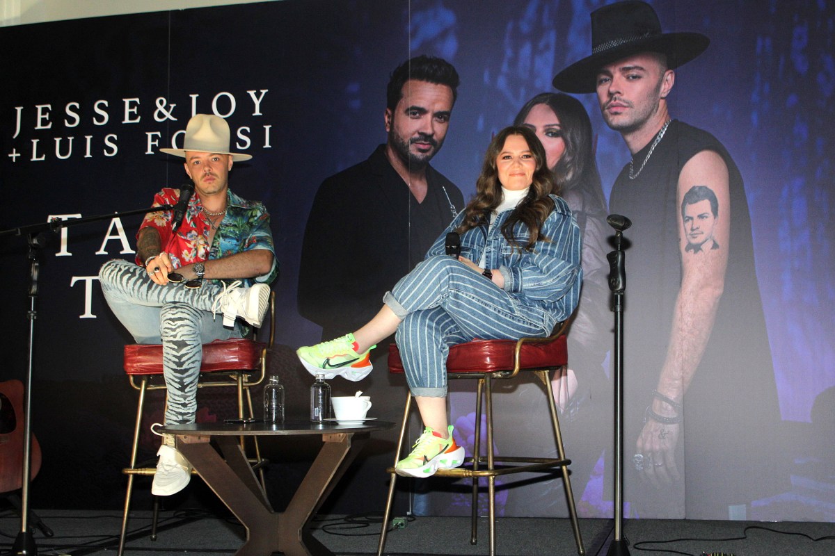 Jesse  Joy viven emotivo momento en Chile al hablar de su separación