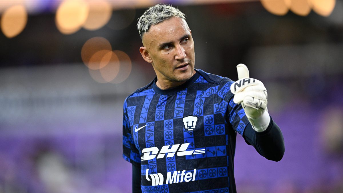Keylor Navas sale en defensa de Esteban Solari