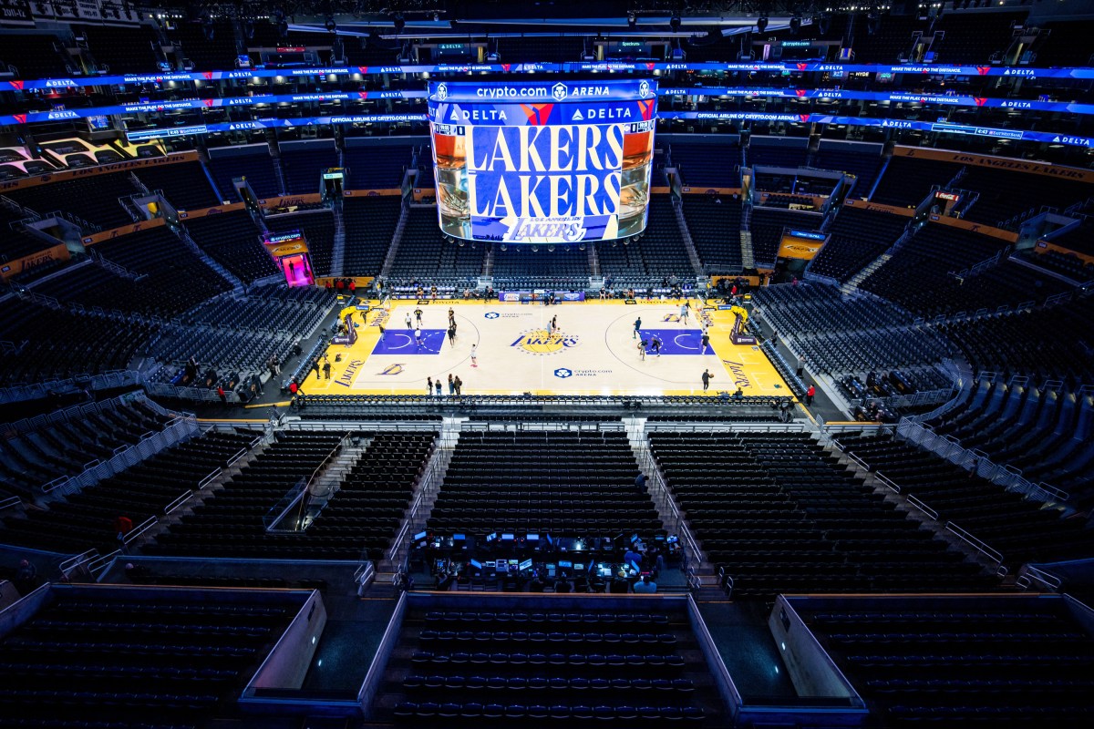 Familia Buss pide desestimar demanda de Jeanie que impide vender acciones de los Lakers