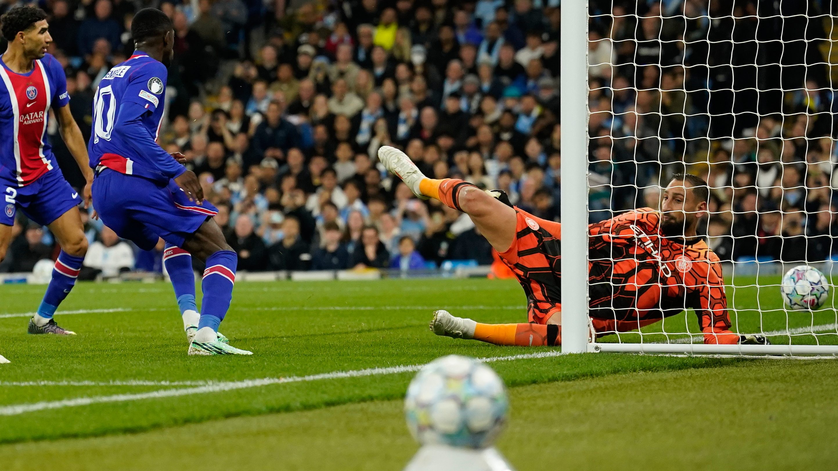 El portero Donnarumma echa a perder el doblete de Haaland en brava reacción del City vs. PSG