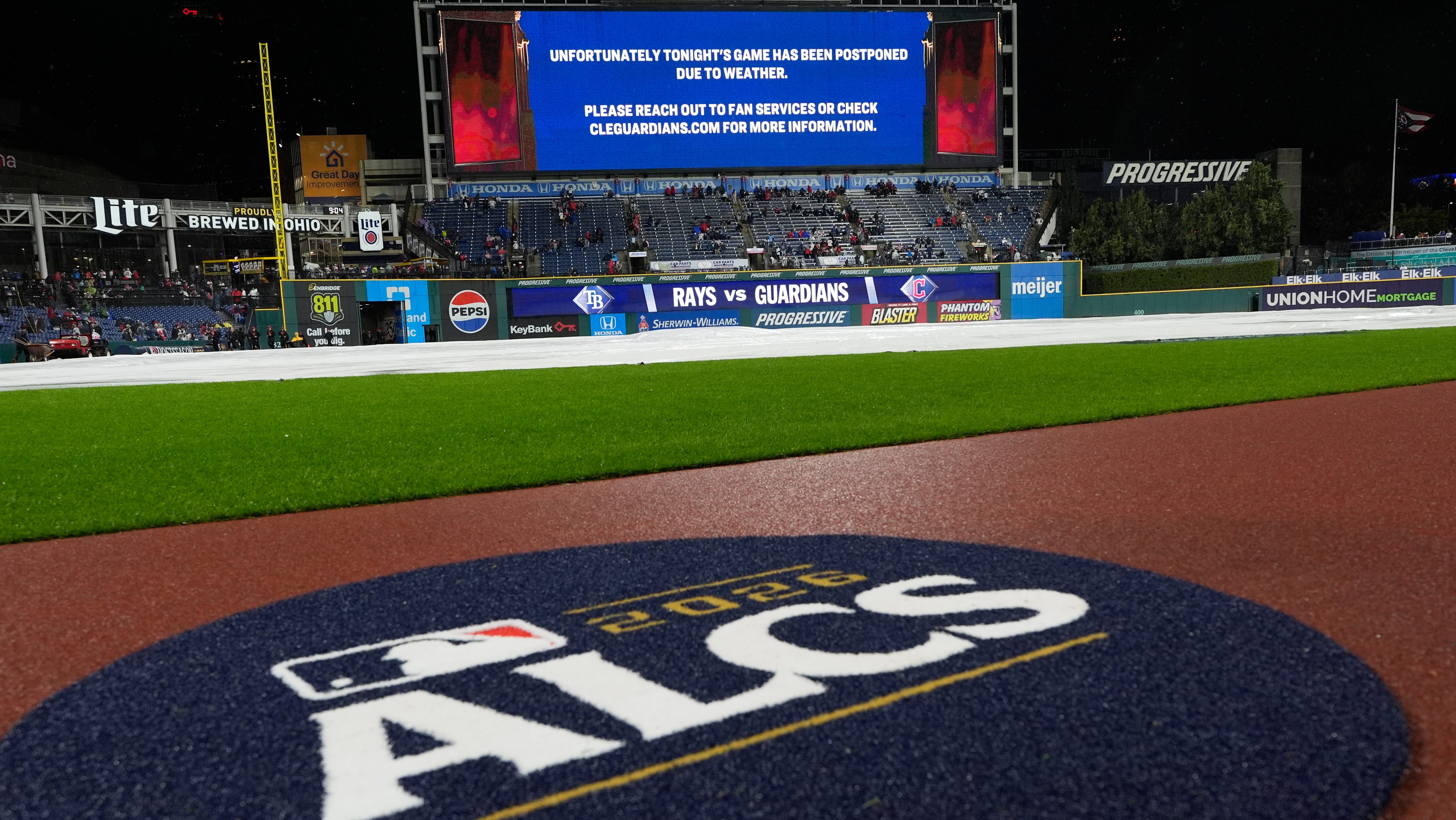 Juego 4 de la Serie de Campeonato en la Liga Americana se pospone al sábado por lluvia