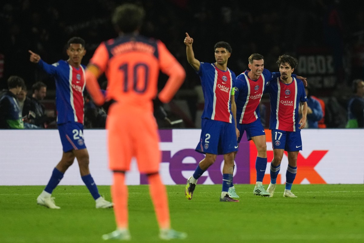 El PSG mantiene su paso perfecto tras hacerle cuatro goles al FC Barcelona