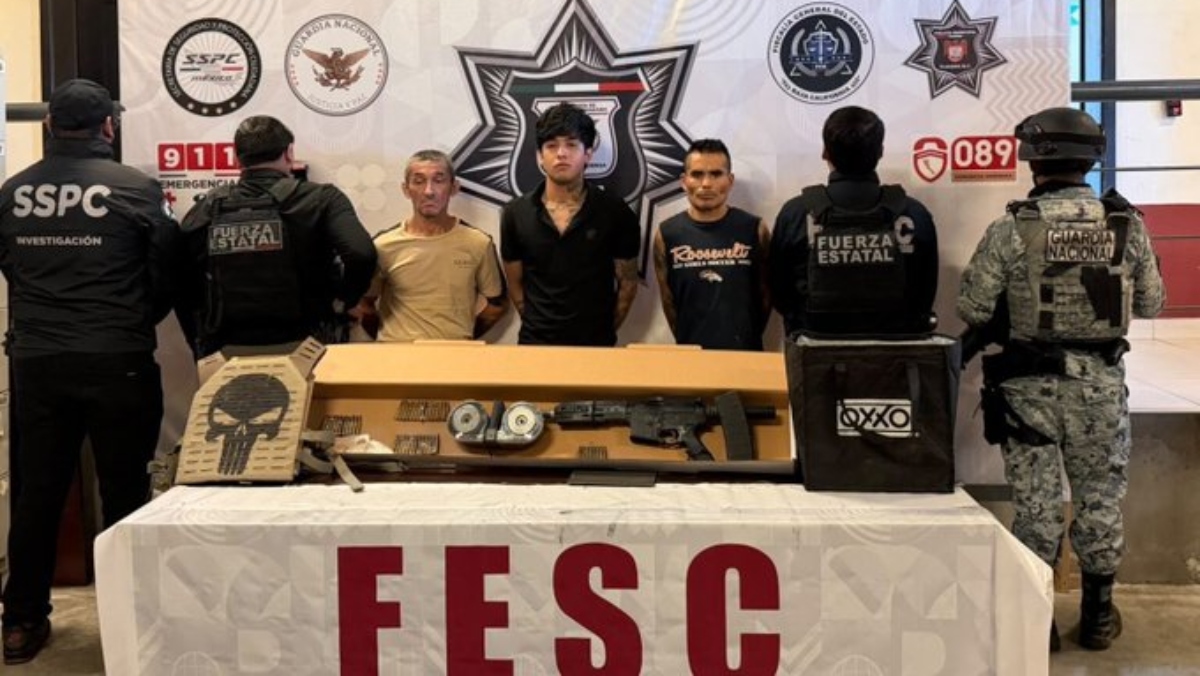 Policías de Tijuana arrestaron a un joven armado y descubrieron que era sicario del Cártel de Sinaloa