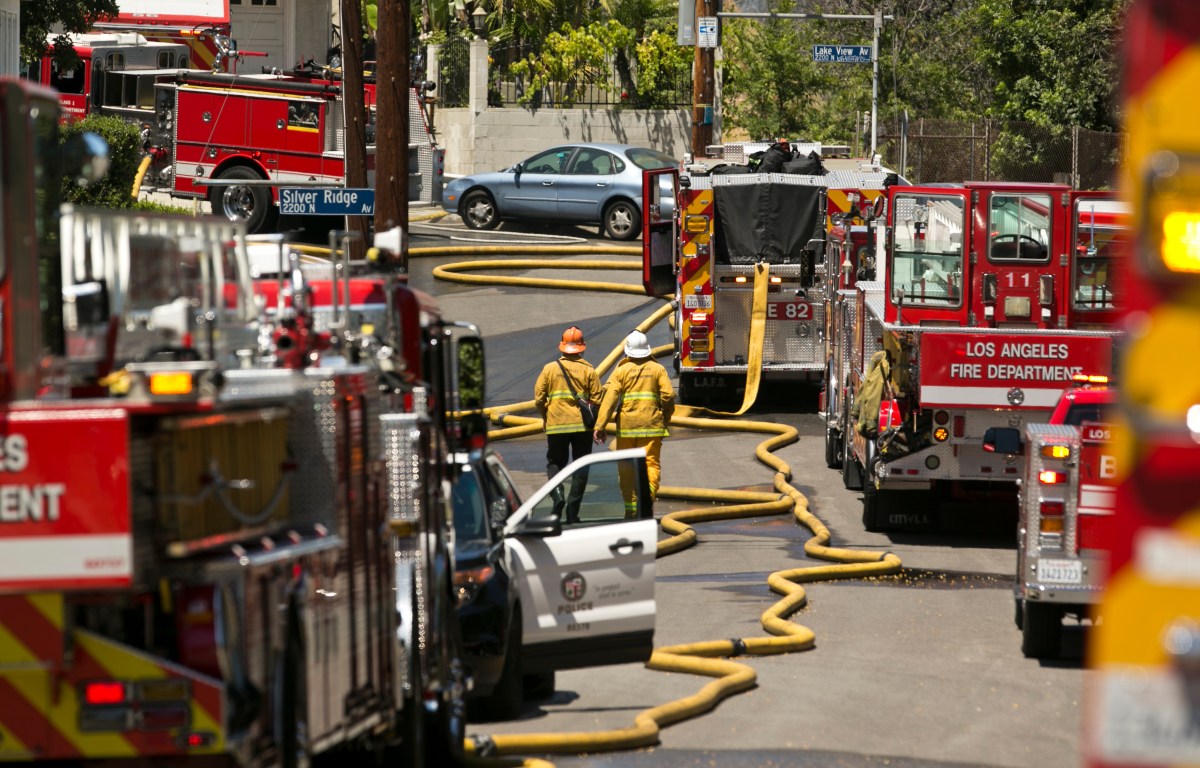 Los Ángeles activa la Alerta Roja por vientos de Santa Ana