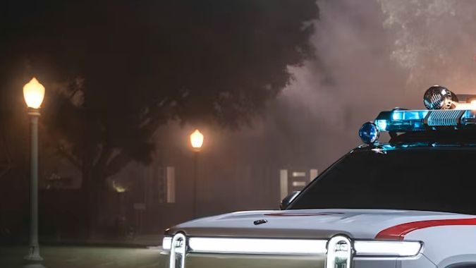 El Rivian R1 Ghostbuster