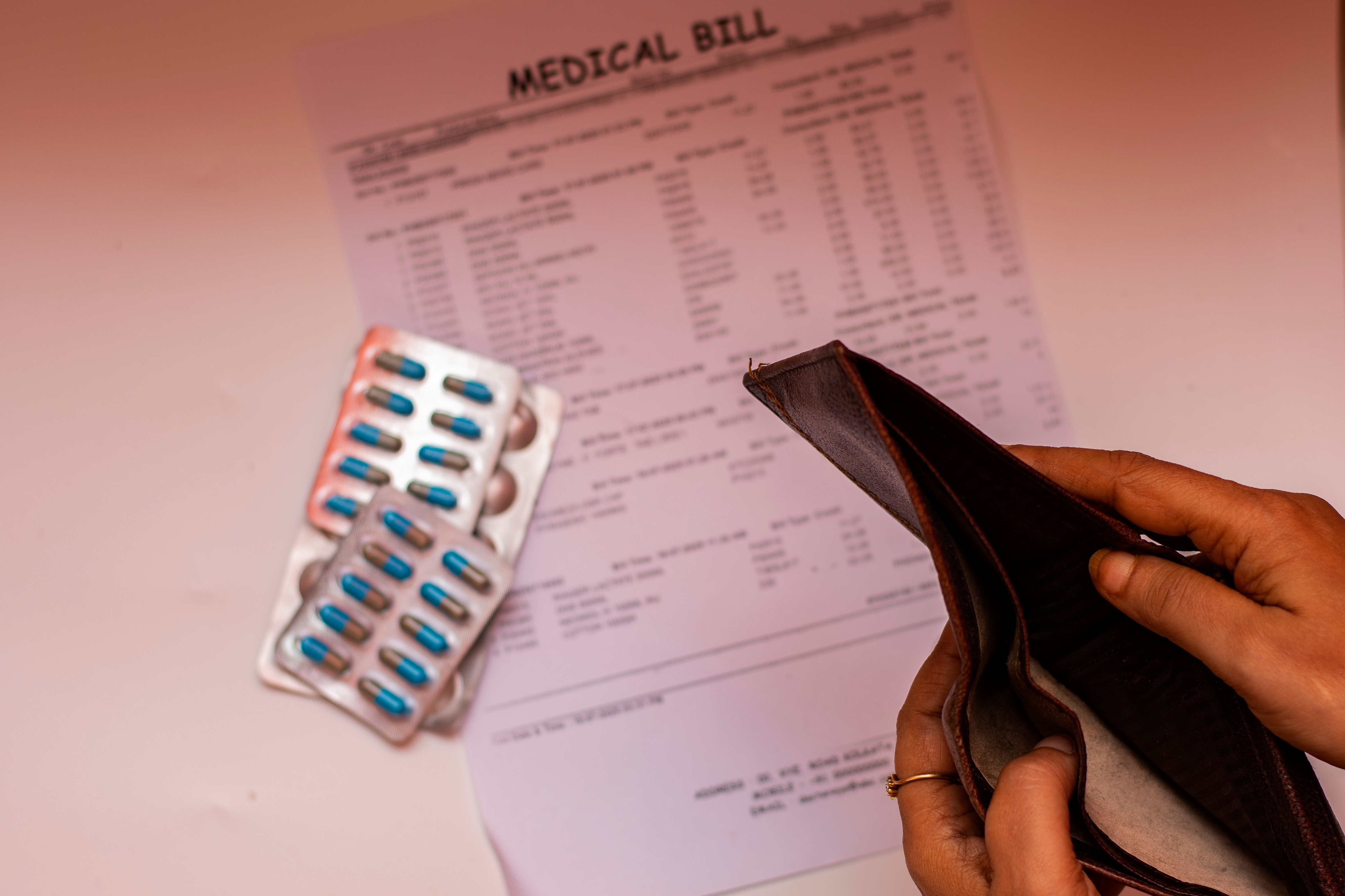 Más trabajadores cancelan citas médicas por los costos y cómo afecta sus finanzas