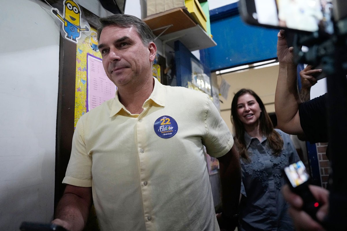EE.UU. recibió a Flávio Bolsonaro y a su familia tras huir de Brasil ante acusaciones graves