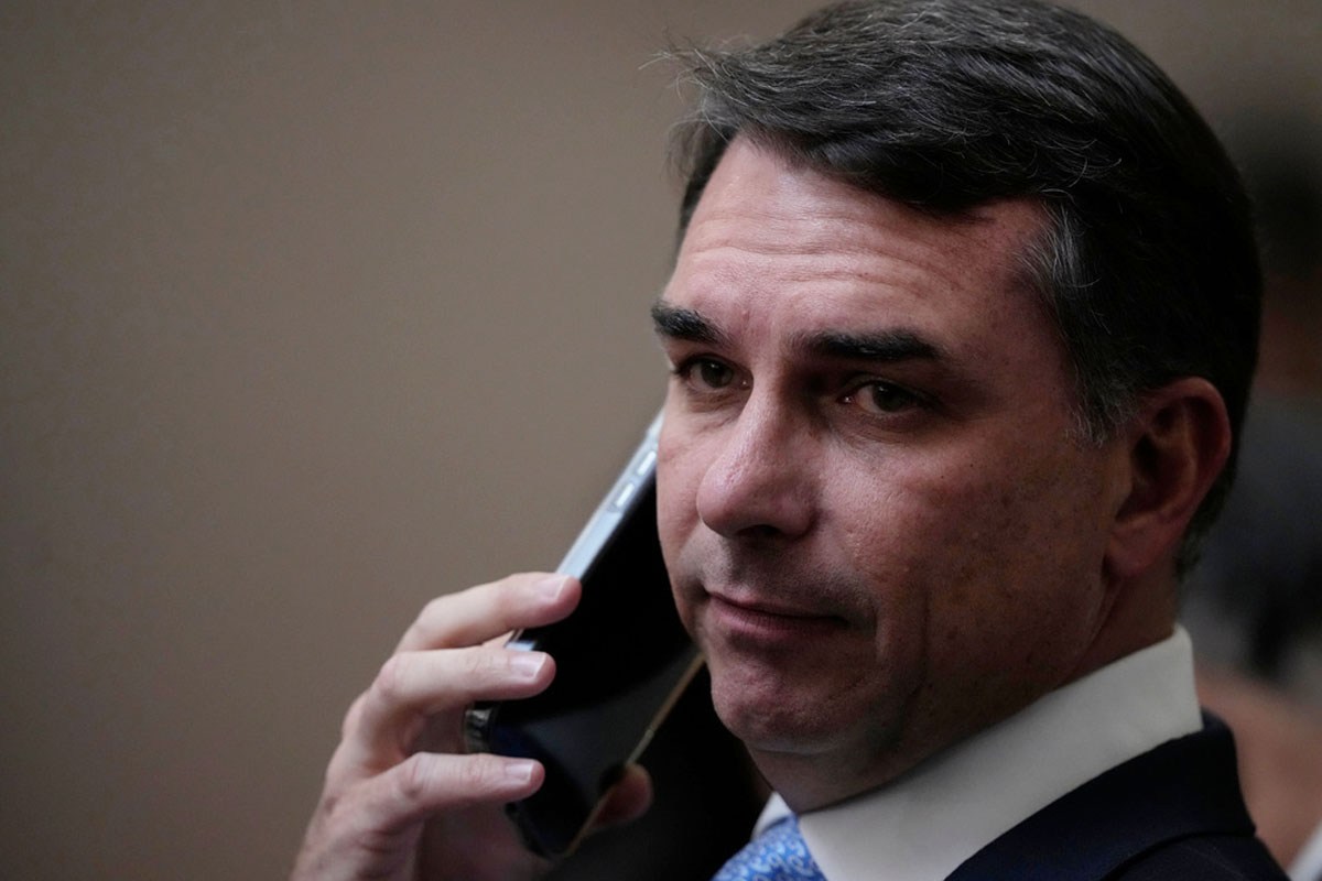 Flávio Bolsonaro presuntamente huyó de Brasil para buscar refugio en EE.UU.