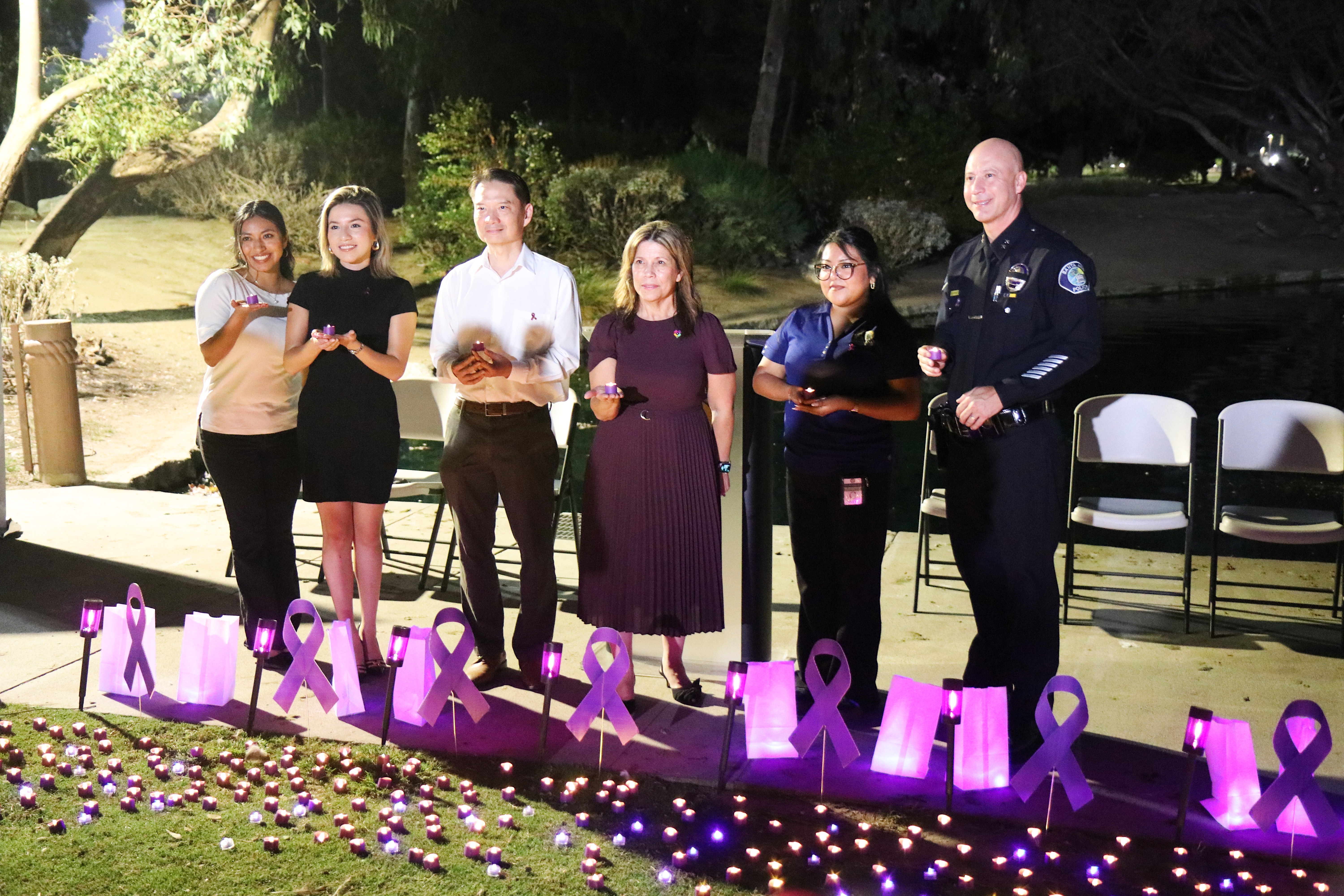 ‘No están solos’: comunidad de Santa Ana se manifiesta en contra de la violencia doméstica