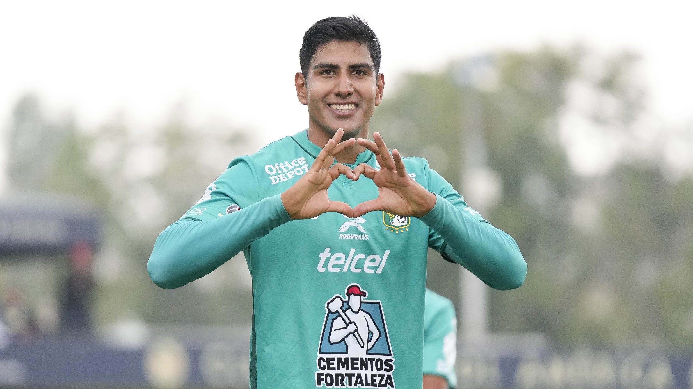 Armando León, el delantero mexicano que pisa fuerte en Croacia