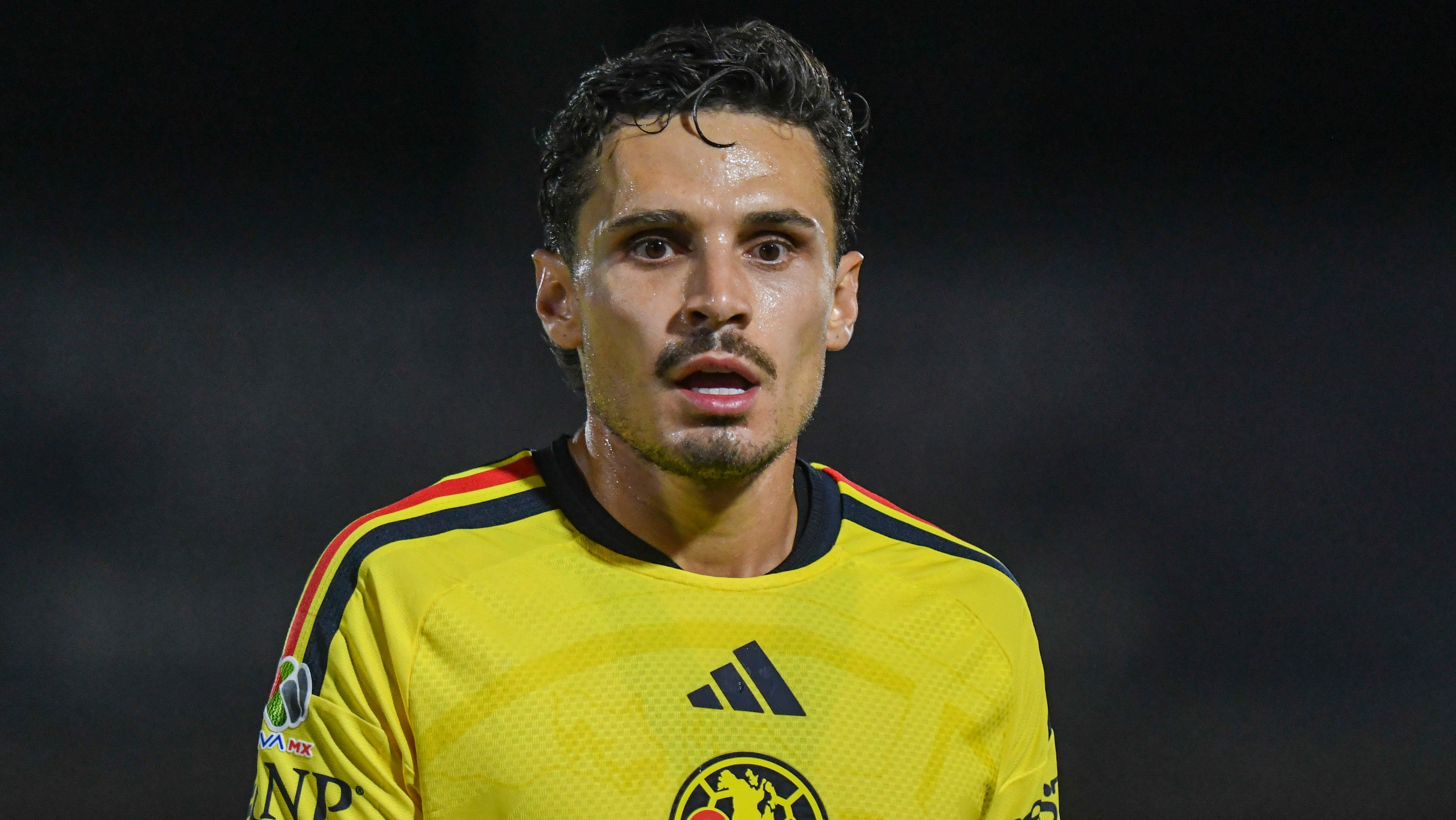 Raphael Veiga causa baja en el América y se pierde el encuentro frente al León