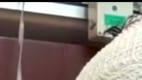 Esta captura de pantalla del canal de Narendra Modi en YouTube muestra a Modi, primer ministro de India, charlando con el capitán de FlyDubai Smit Machchhar, el 2 de octubre de 2026.