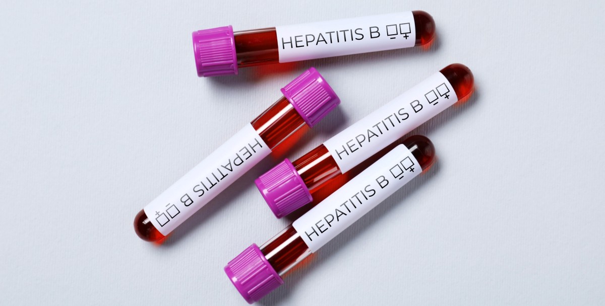 Cambios en las recomendaciones sobre la vacuna contra la hepatitis B podrían dejar vulnerables a millones de niños