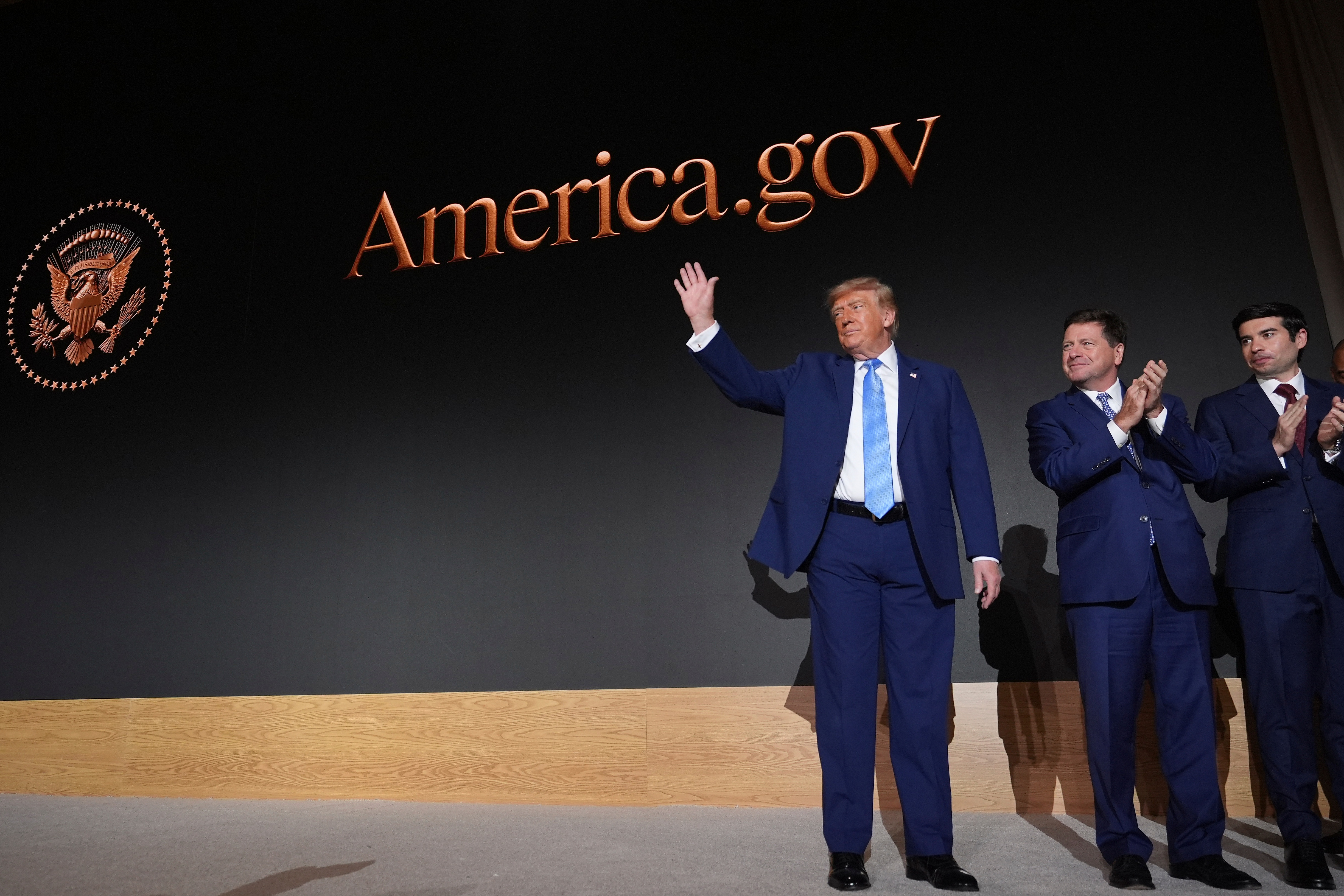 Trump nombra a Jay Clayton para dirigir la nueva “Fuerza de Superinteligencia” y liderar avance de la IA
