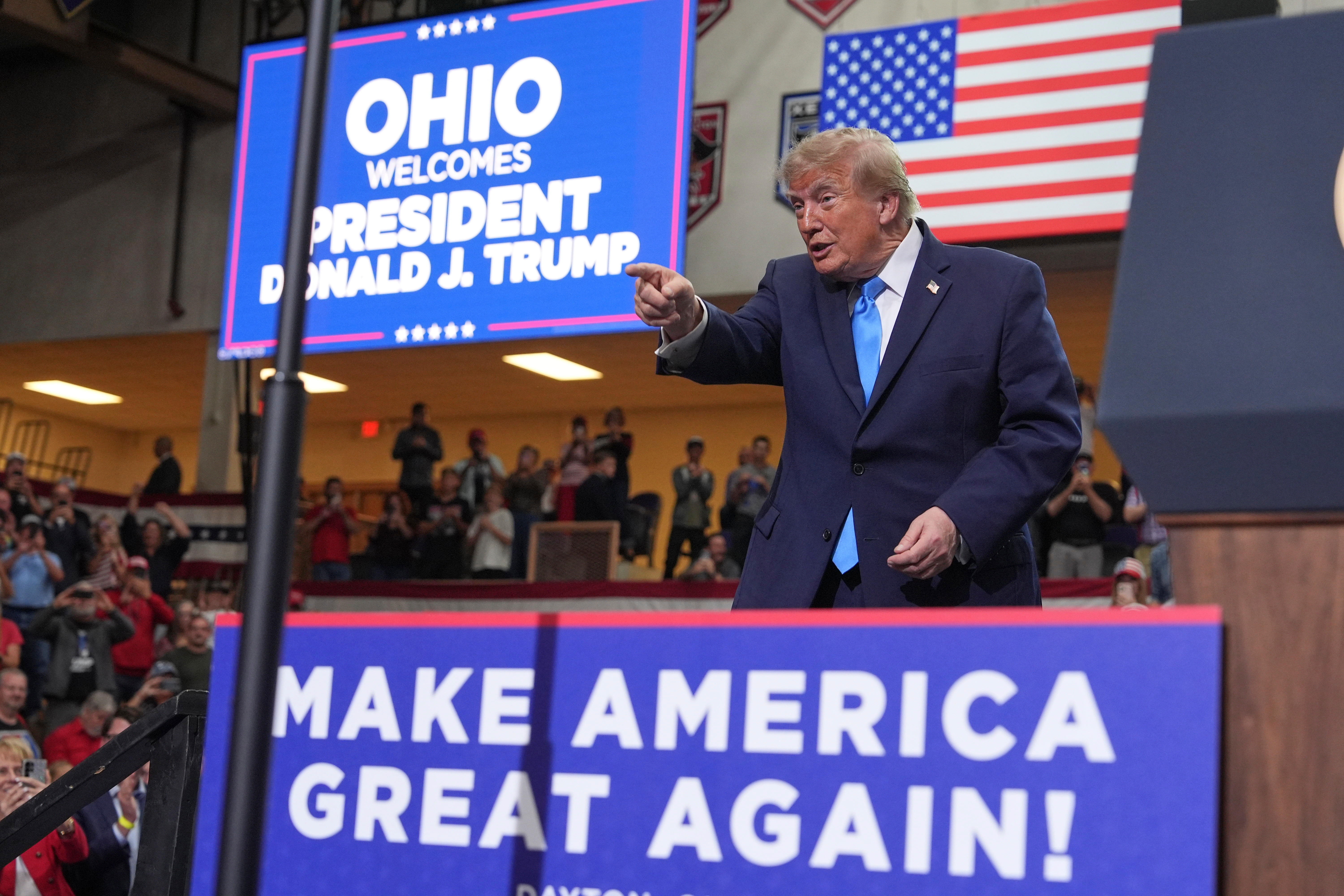 Trump promete triunfo republicano en noviembre: “Se lo vamos a meter por el culo”, amenaza en mitin de Ohio