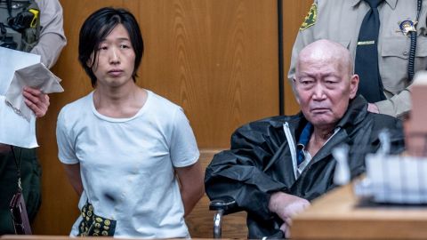 Guojun Xuan (dcha.) y Silvia Zhang fueron arrestados en su mansión de Arcadia, California.