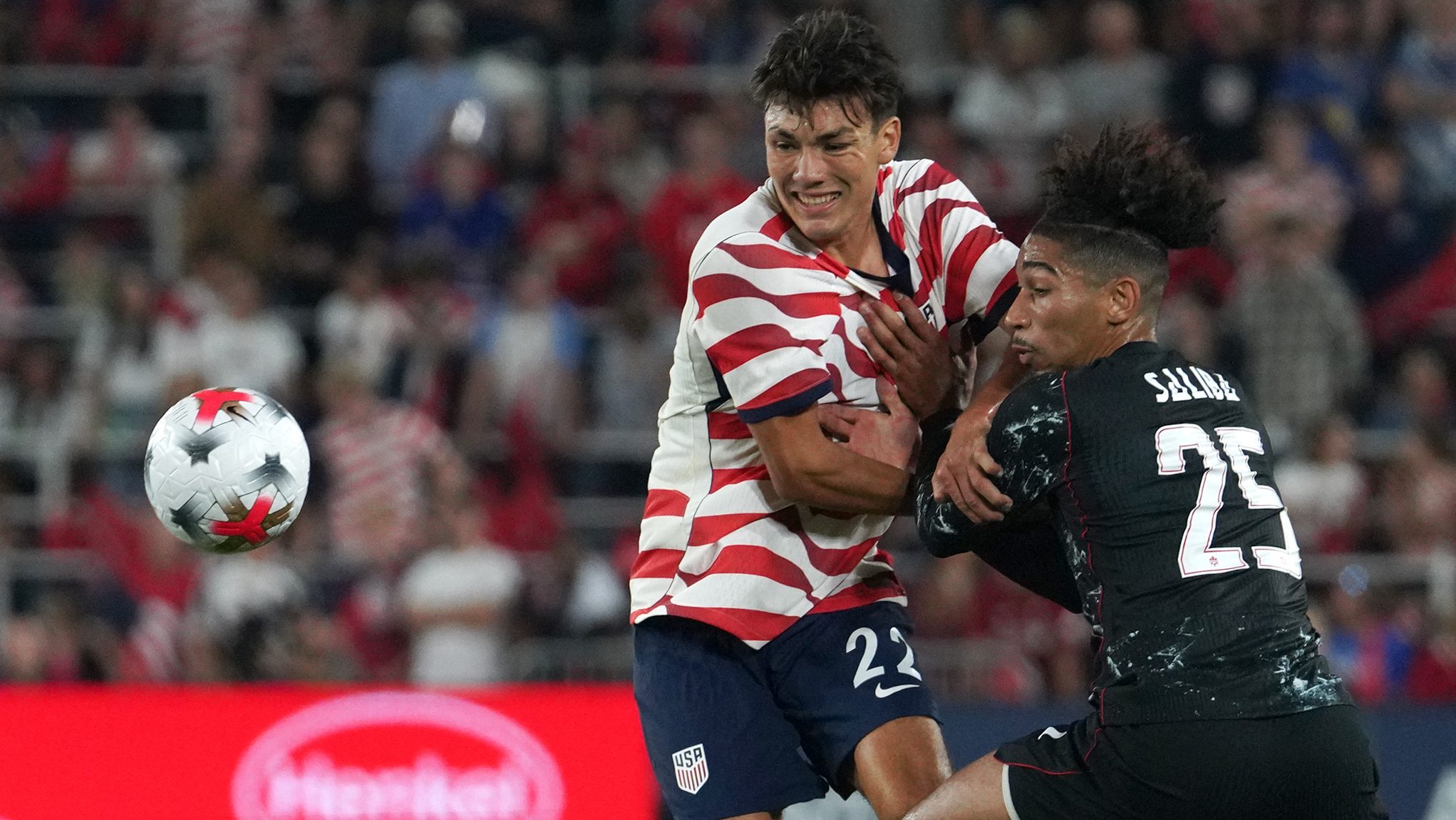 Estados Unidos doblegó 1-0 a Canadá para firmar una fecha FIFA impecable