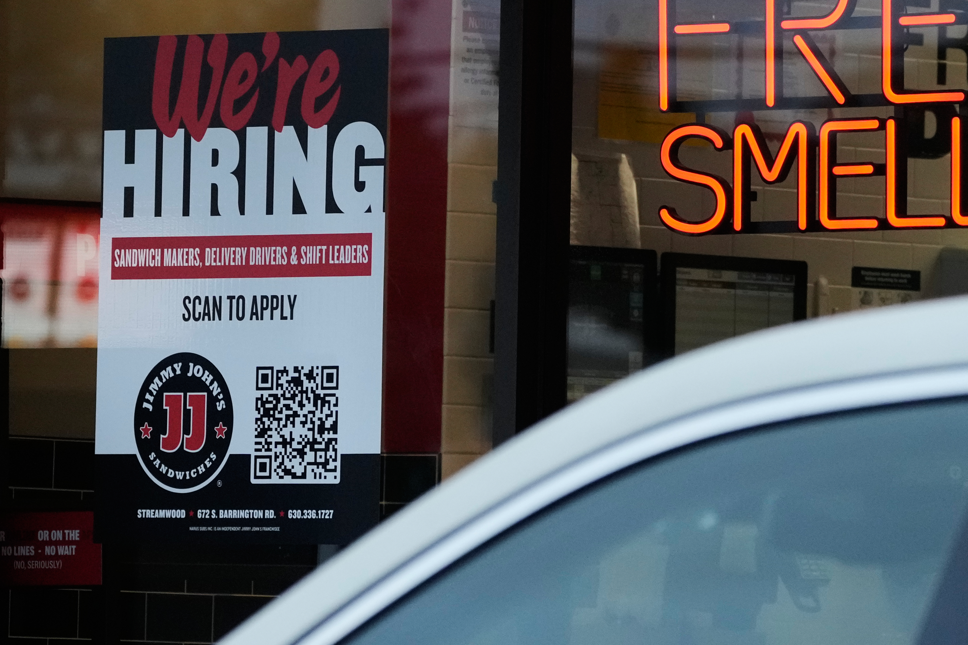 Buscar trabajo se vuelve más difícil en EE.UU.: estos son los sectores que todavía generan empleos