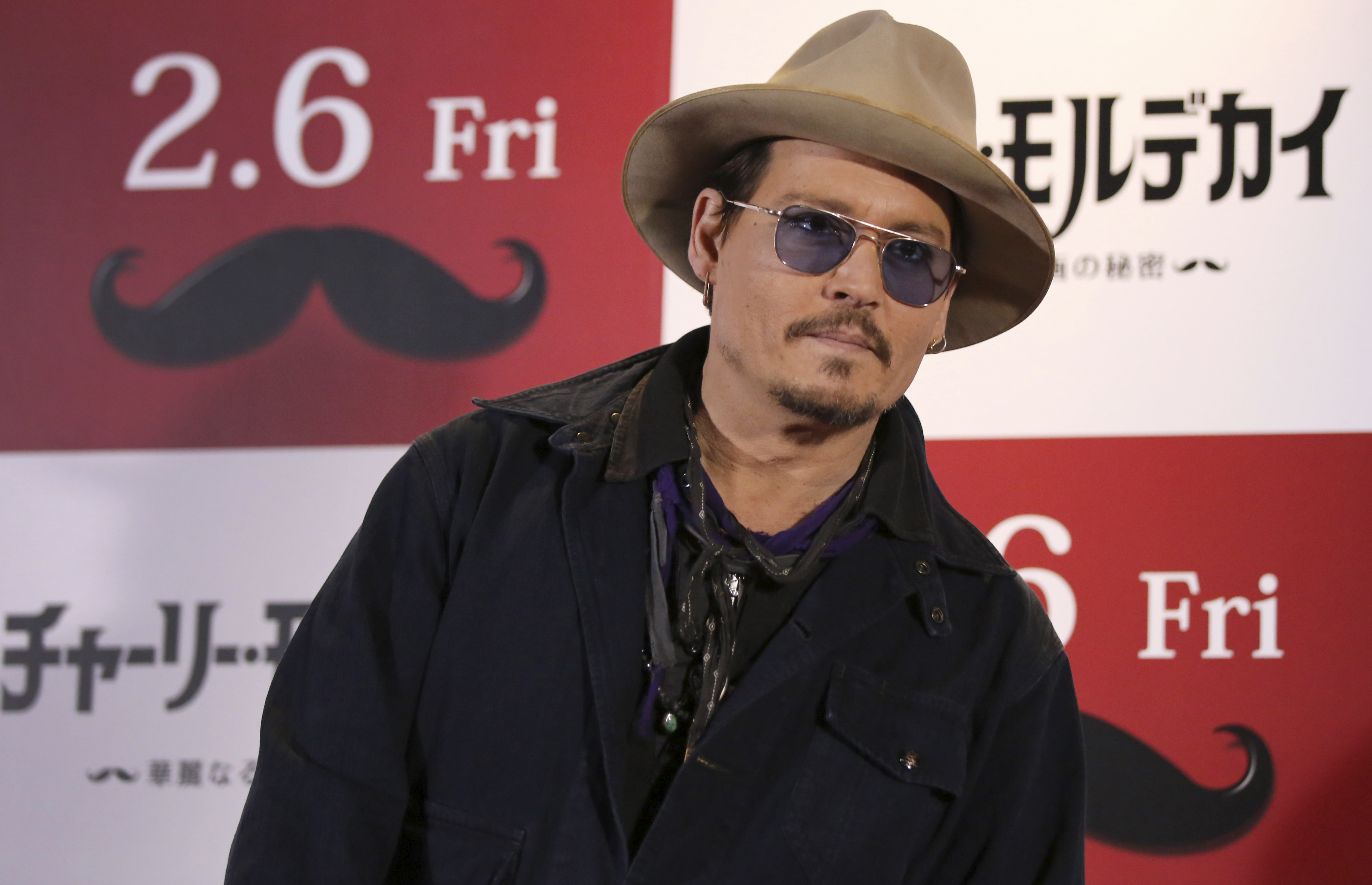 Johnny Depp se transforma en "Ebenezer Scrooge" para su nueva película