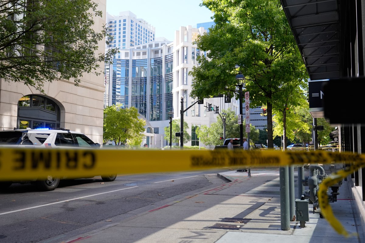 Tiroteo frente a un tribunal de Nashville deja un hombre abatido