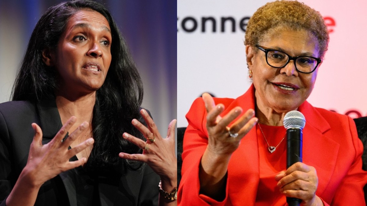 Karen Bass y Nithya Raman chocan por ICE, seguridad y vivienda en debate por Los Ángeles
