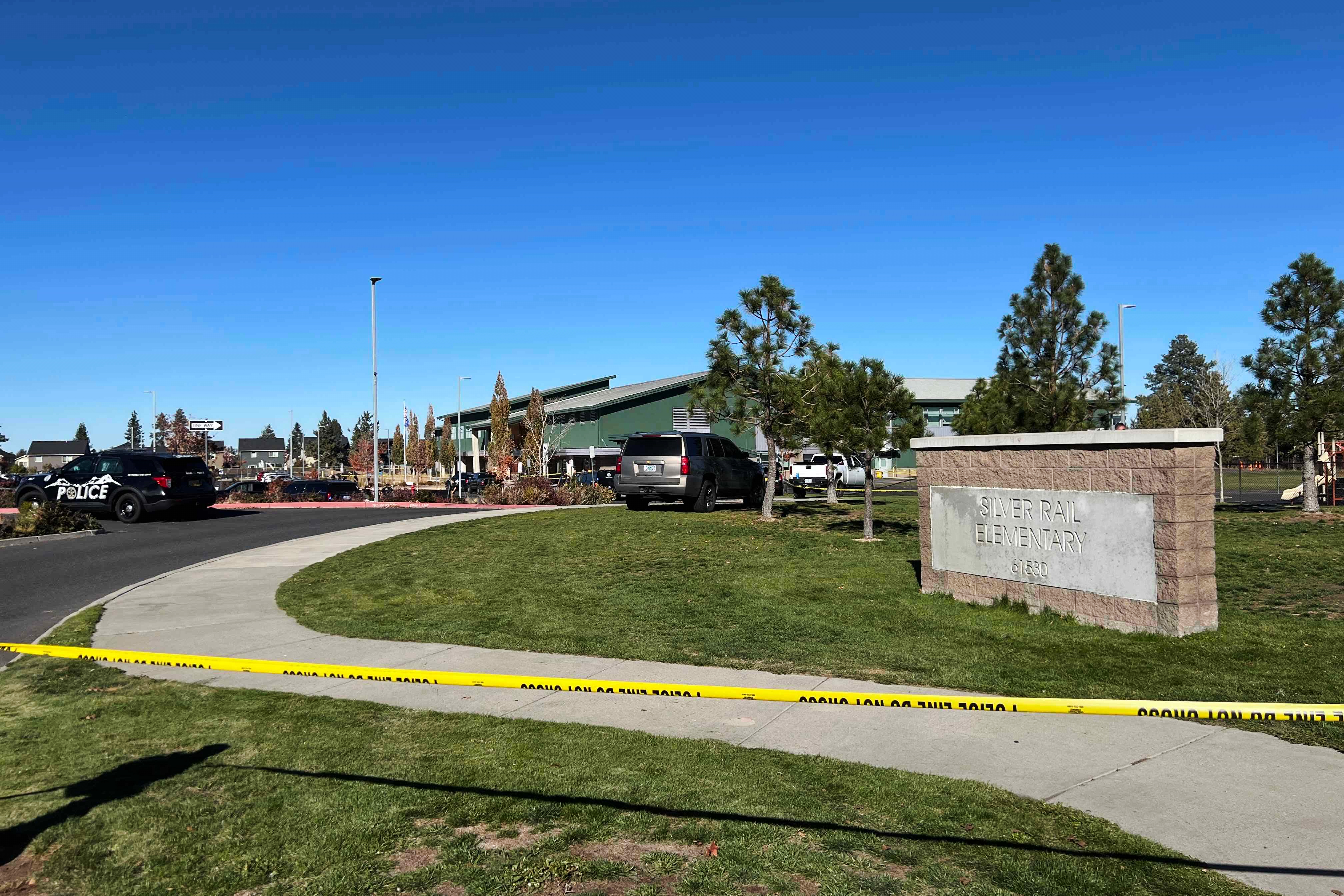 Tiroteo en primaria de Oregon deja varios heridos, incluidos niños; atacante murió