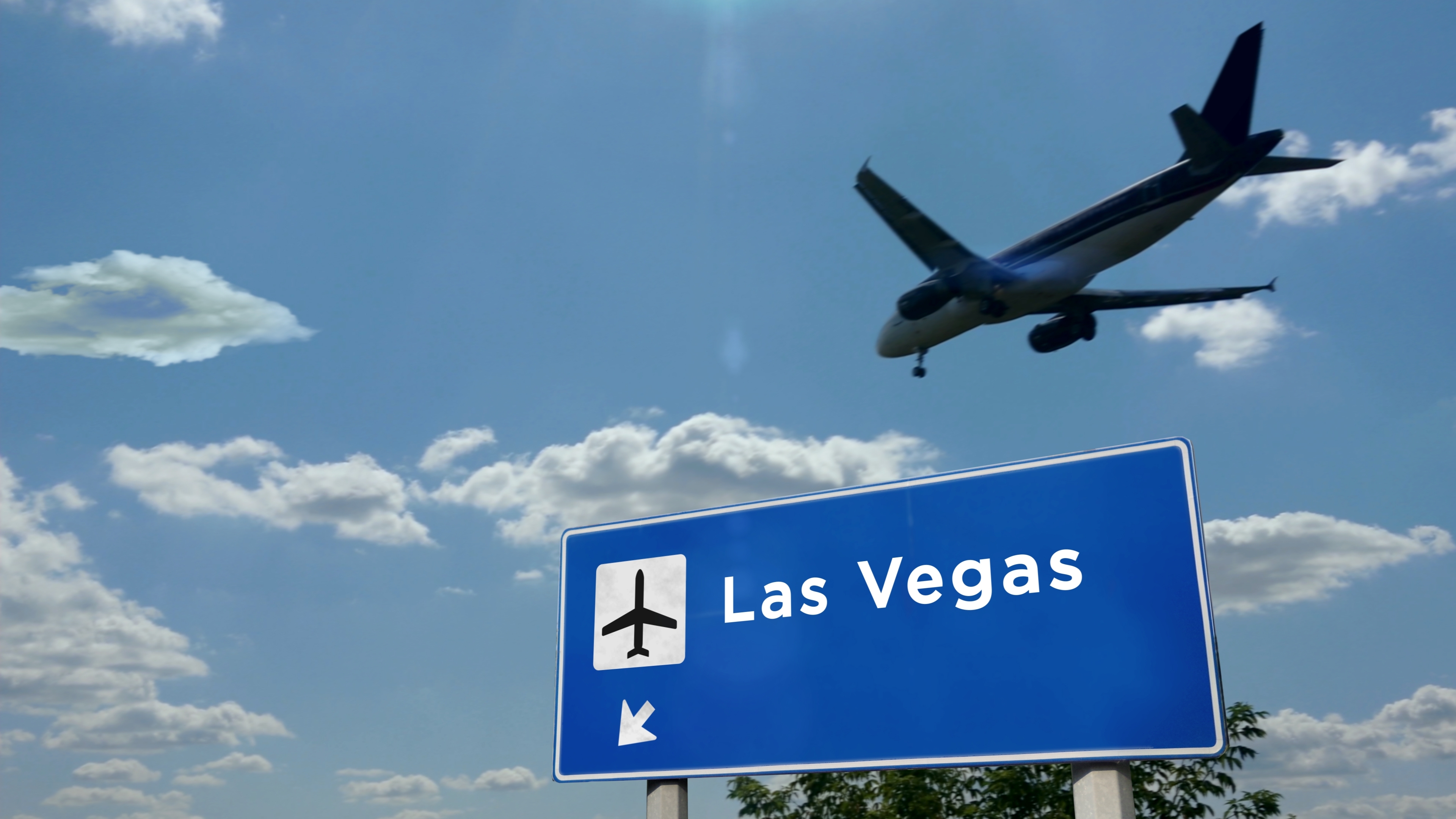 Avión privado se sale de la pista y golpea una cerca en el aeropuerto de Las Vegas