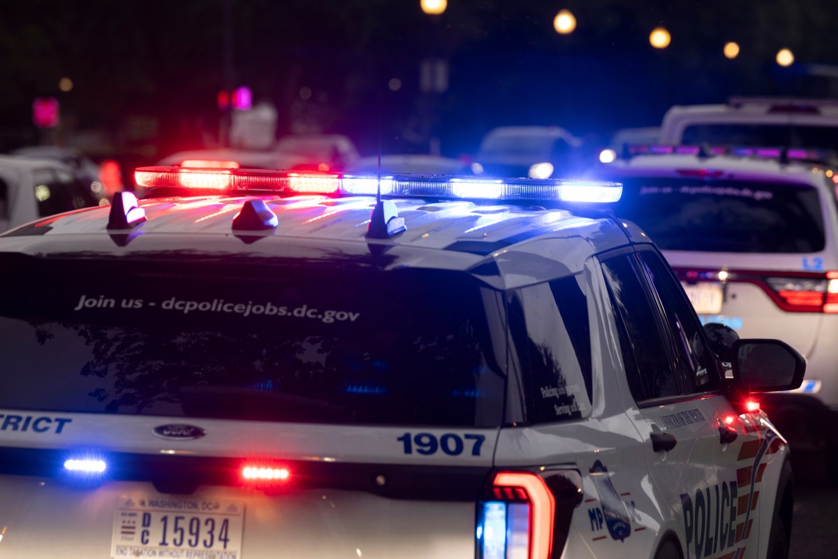 Un miembro de la Guardia Nacional resultó herido en un tiroteo en Washington DC