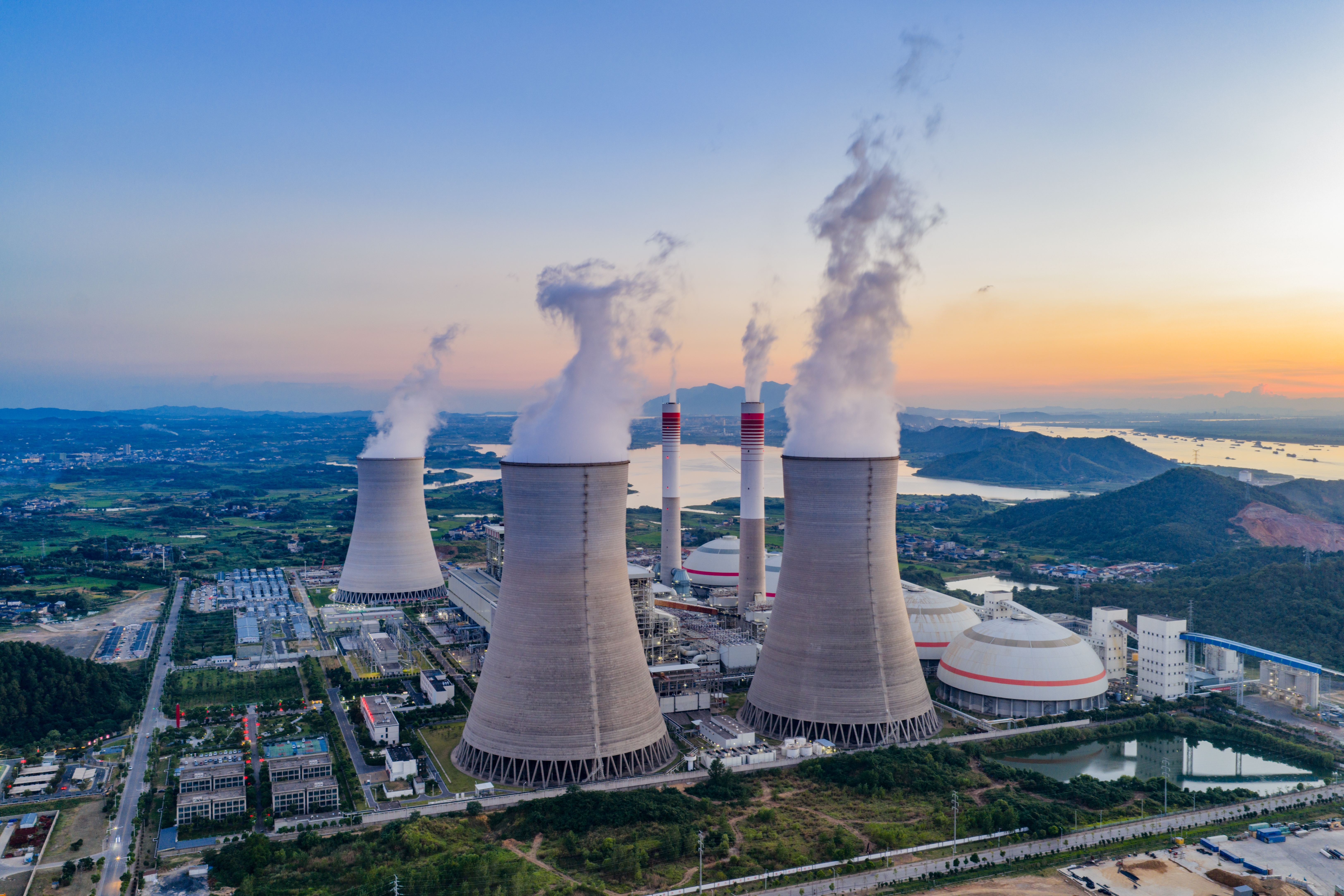 Google se vuelve nuclear: el gigante tecnológico apuesta por la energía atómica para alimentar su sed de datos