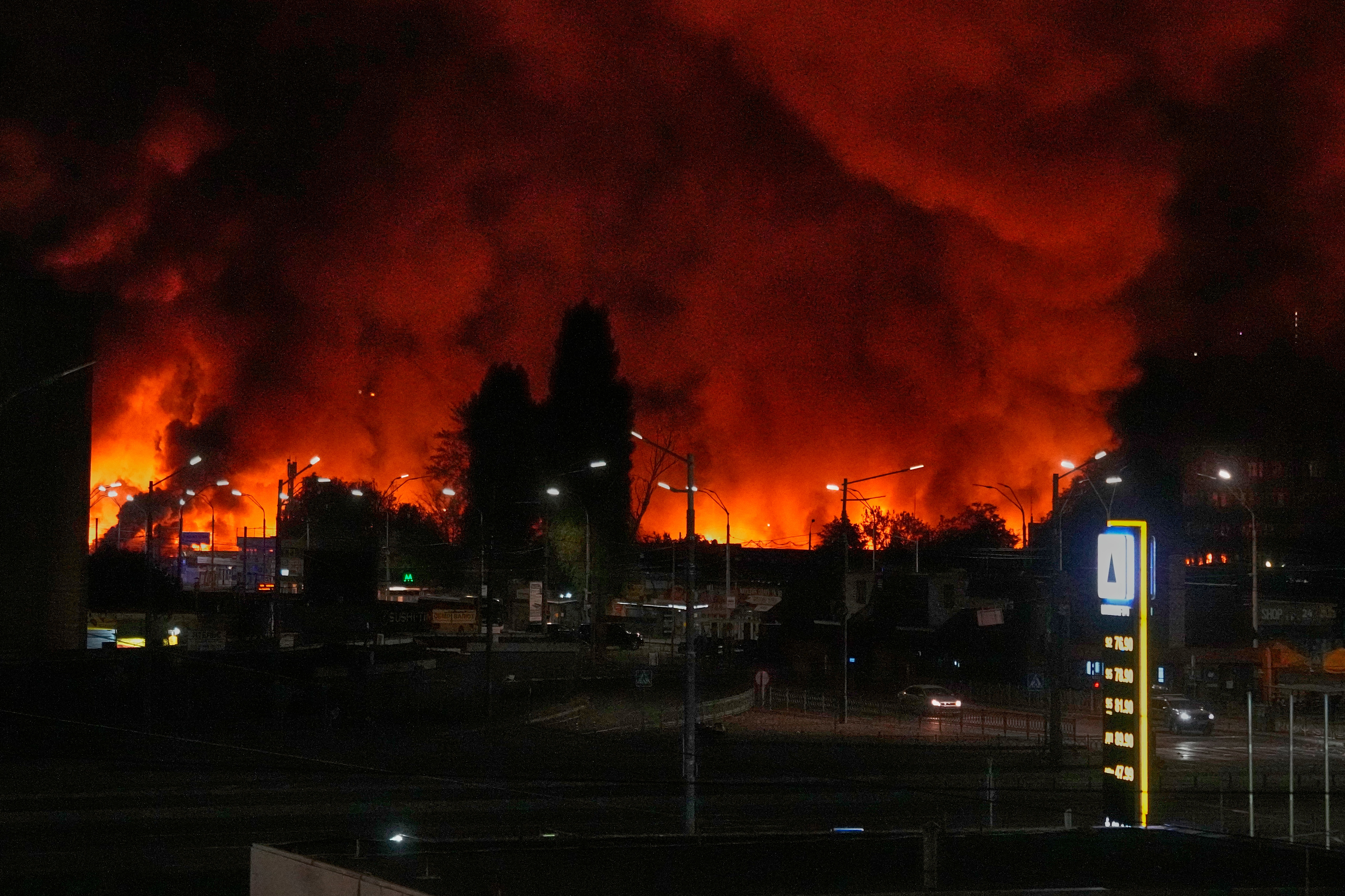 Rusia bombardea centrales eléctricas en Ucrania pese al anuncio de alto el fuego impulsado por Trump